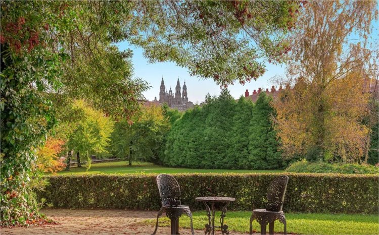 Viaje Santiago de Compostela (con conductor privado) diseñado por LAT.40