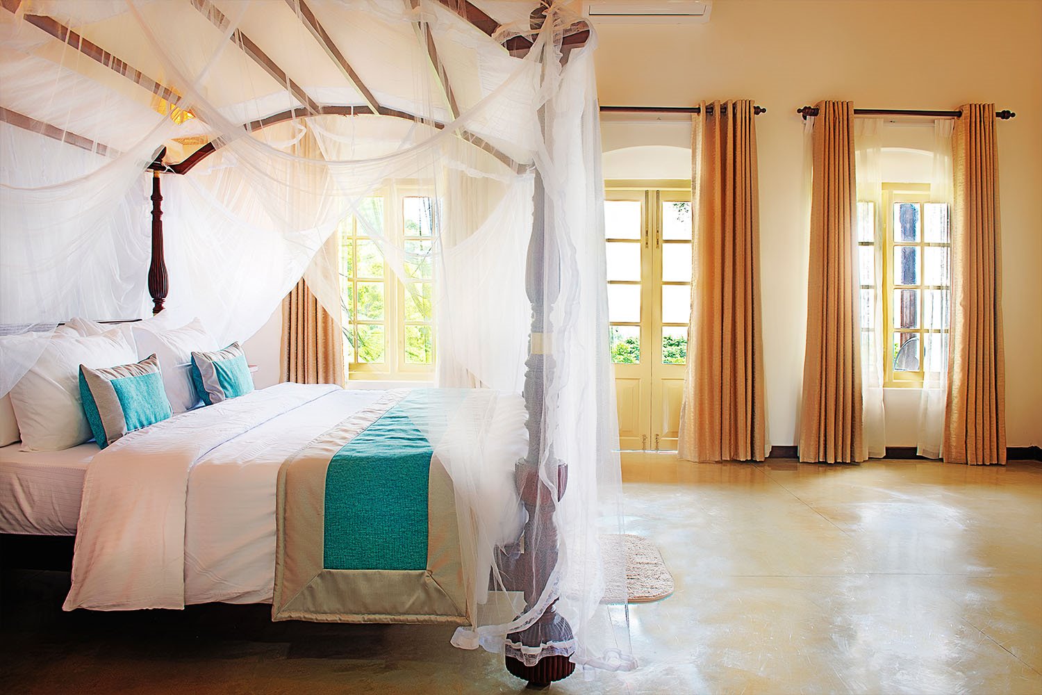 Simpson's Forest Hotel