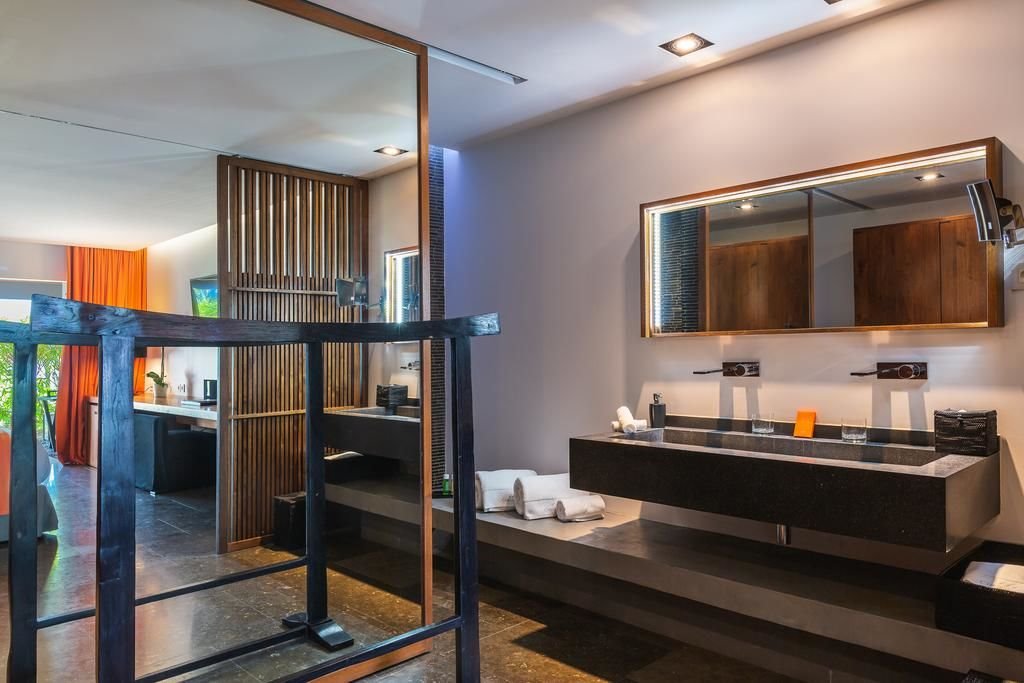 Christopher Saint-Barth