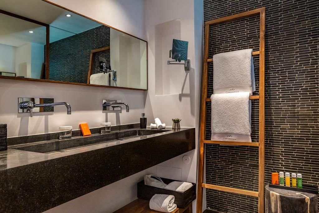 Christopher Saint-Barth