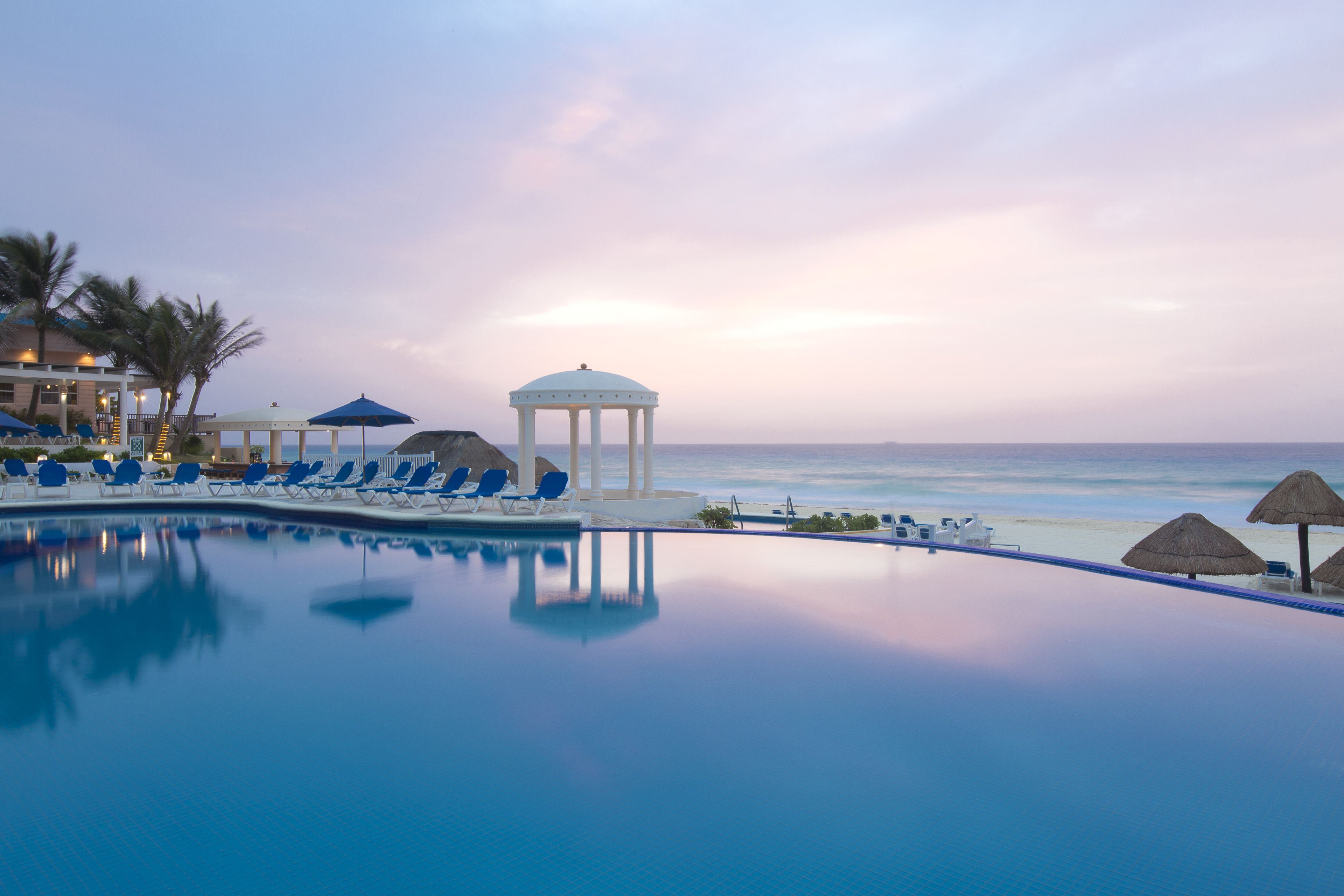 Golden Parnassus Resort & Spa - Adults Only