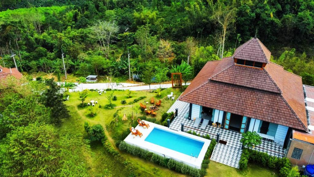 Magical Mountain View Resort