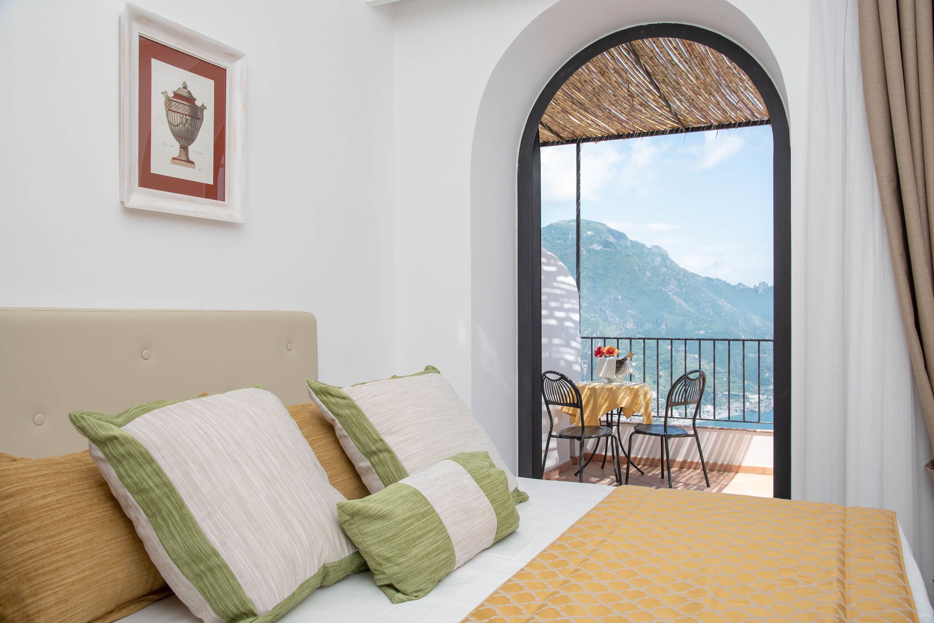Luna de miel Costa Amalfitana y Cerdeña *Hotel Ravello diseñado por LAT.40