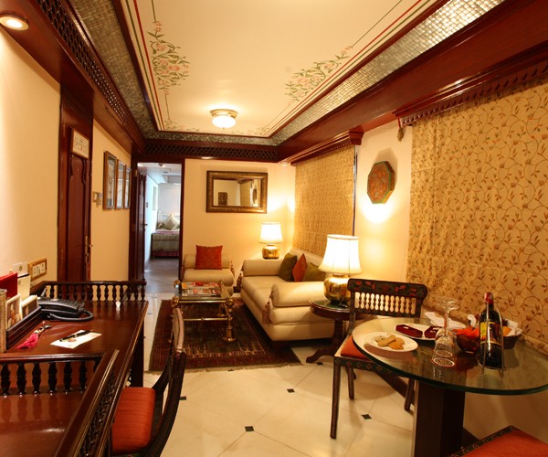 Mumbai – Udaipur