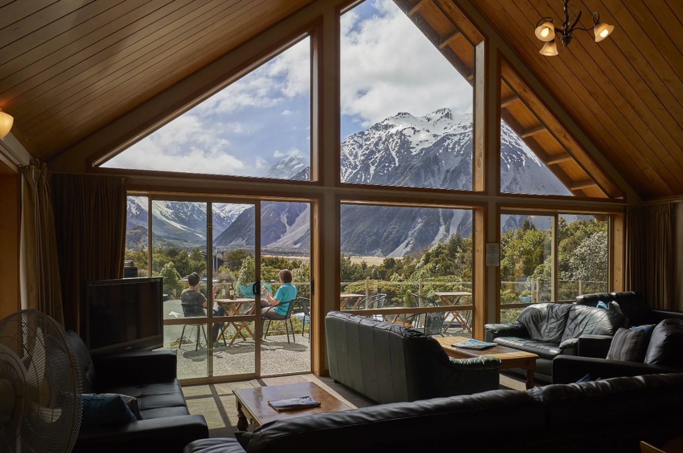 Aoraki Mount Cook Alpine Lodge