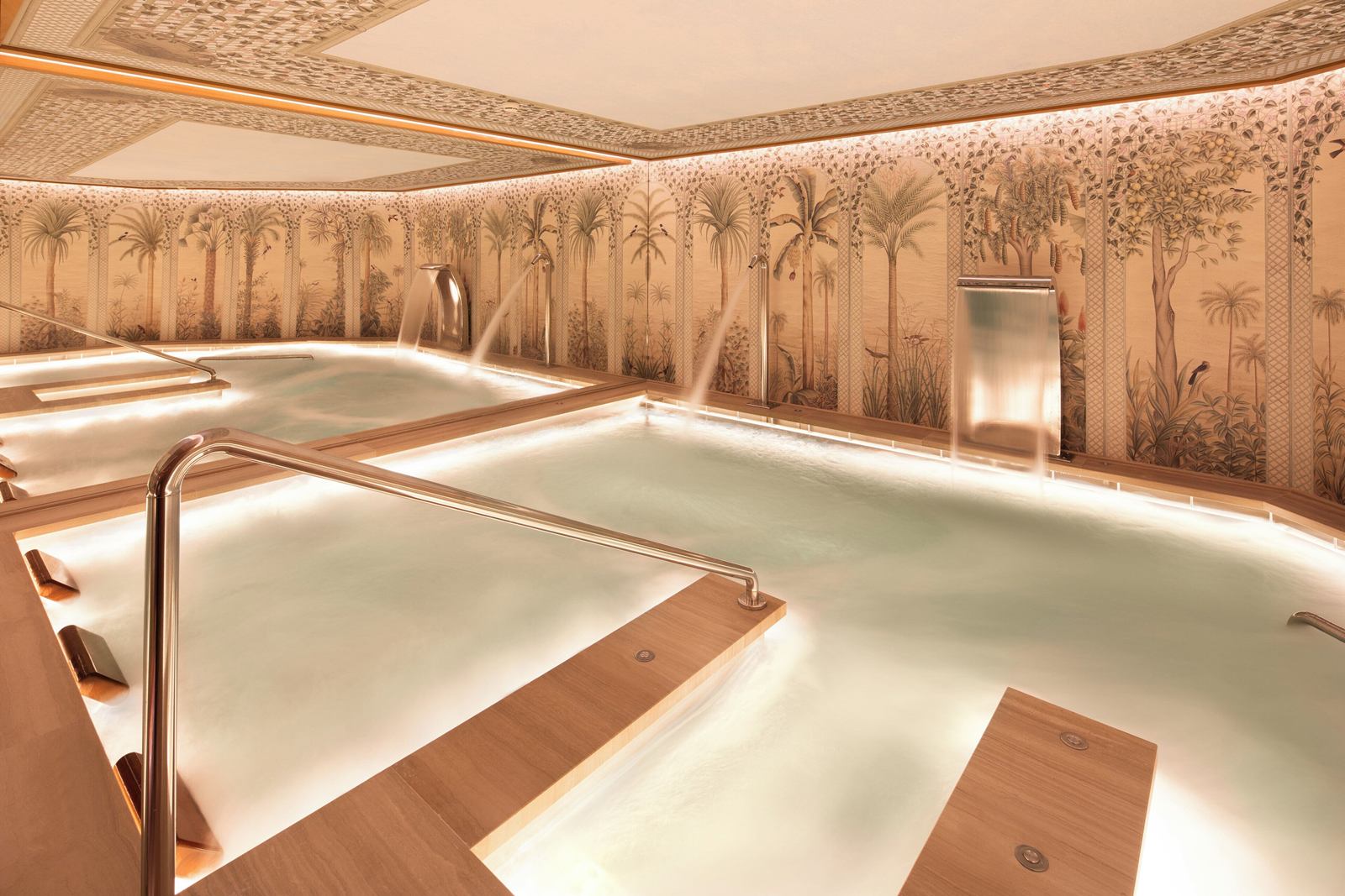 Majestic Hotel & Spa