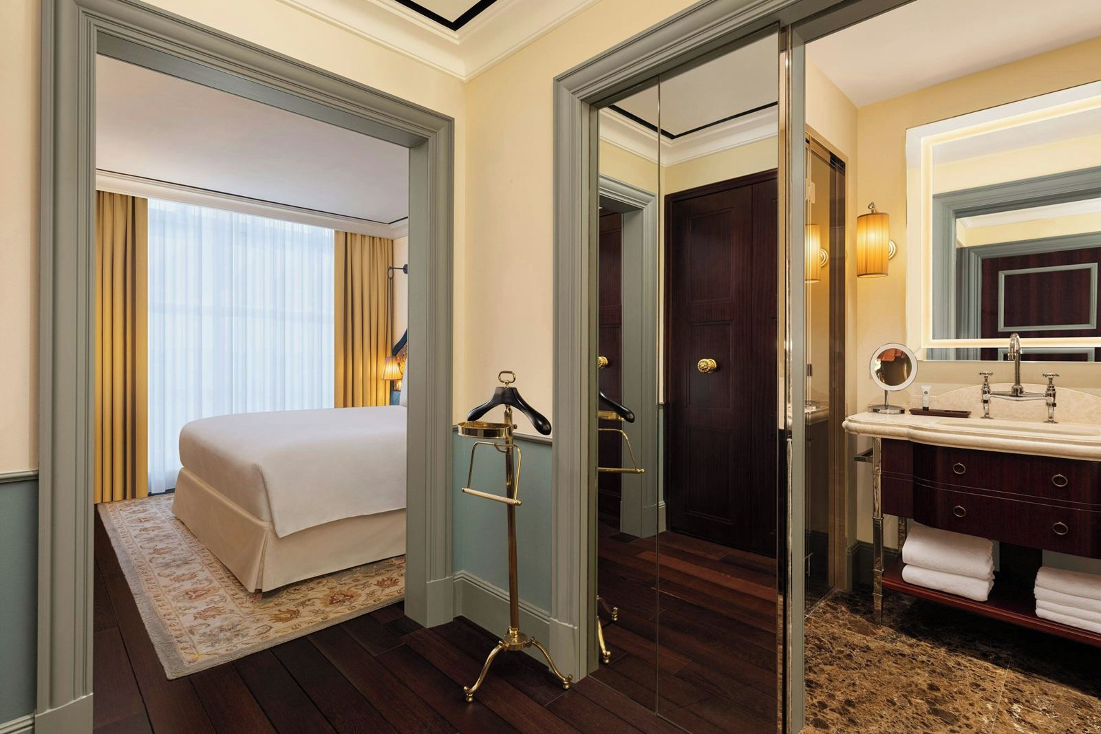 Maxwell Reserve Singapore, Autograph Collection