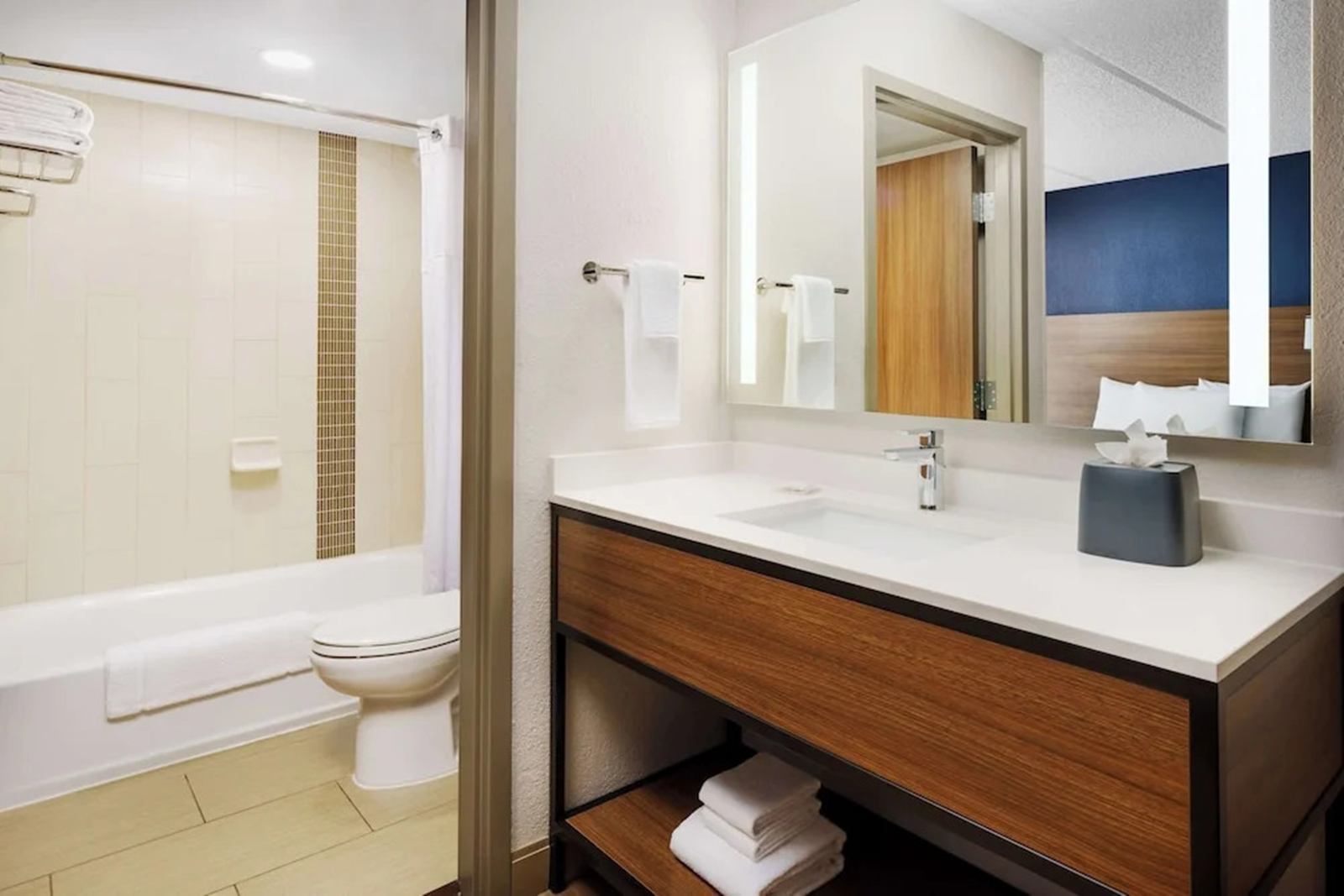 Hyatt Place across from Universal Orlando Resort