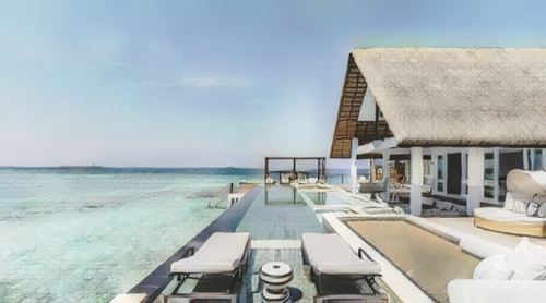 Maldivas-Maldivas-four-seasons-resort-maldives-at-landaa-giraavaru-maldivas0-low.jpg